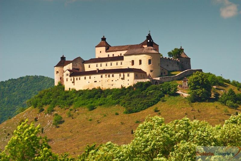 Penzion Contesa Rožňava Zewnętrze zdjęcie